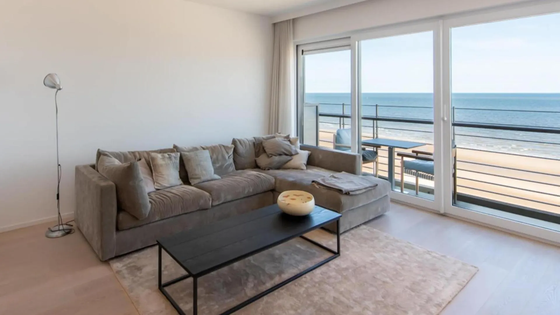 Perfect Apartment With View Ostend